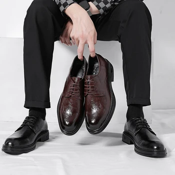 İlkbahar ve Sonbahar Yeni İngiliz Tarzı Rahat deri ayakkabı Düşük Üst Lace Up erkek ayakkabıları Moda Marka İş Rahat deri ayakkabı